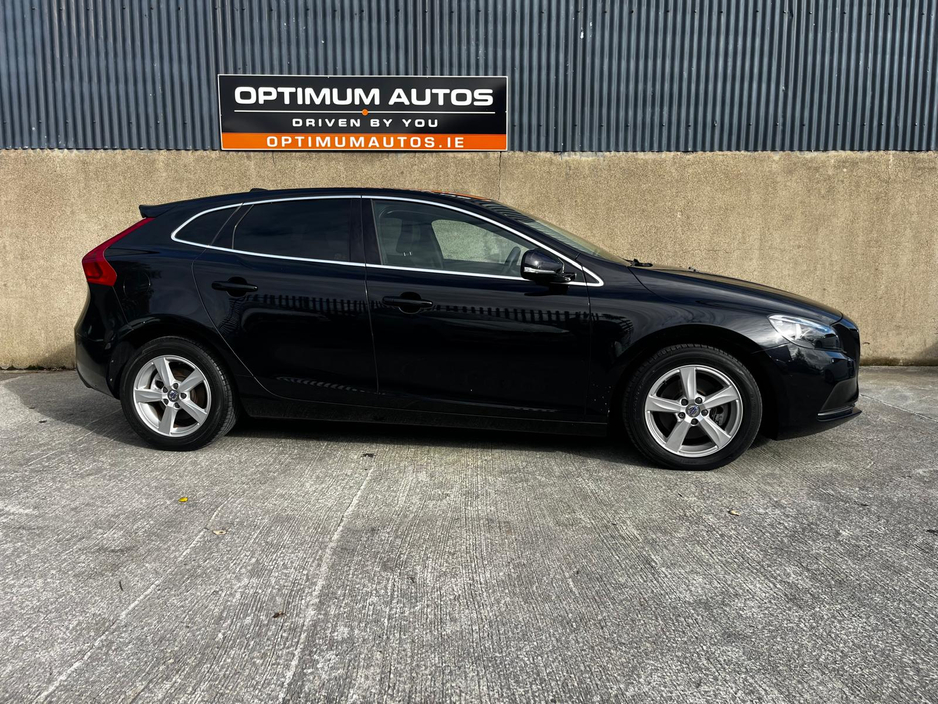 2015 Volvo V40 Volvo V40 T4 €11,900