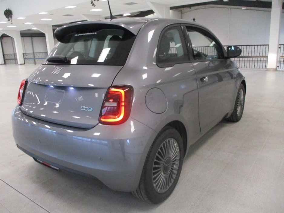 2025 Fiat 500e  €26,145
