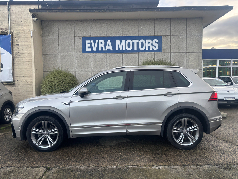 2020 Volkswagen Tiguan R-LINE 4MOTION AUTOMATIC 2.0 DIESEL //LOW MILES//HIGH SPEC//360 PARKING CAMERAS//HEATED FRRONT AND REAR SEATS//HEAD UP DISPLAY// €34,950