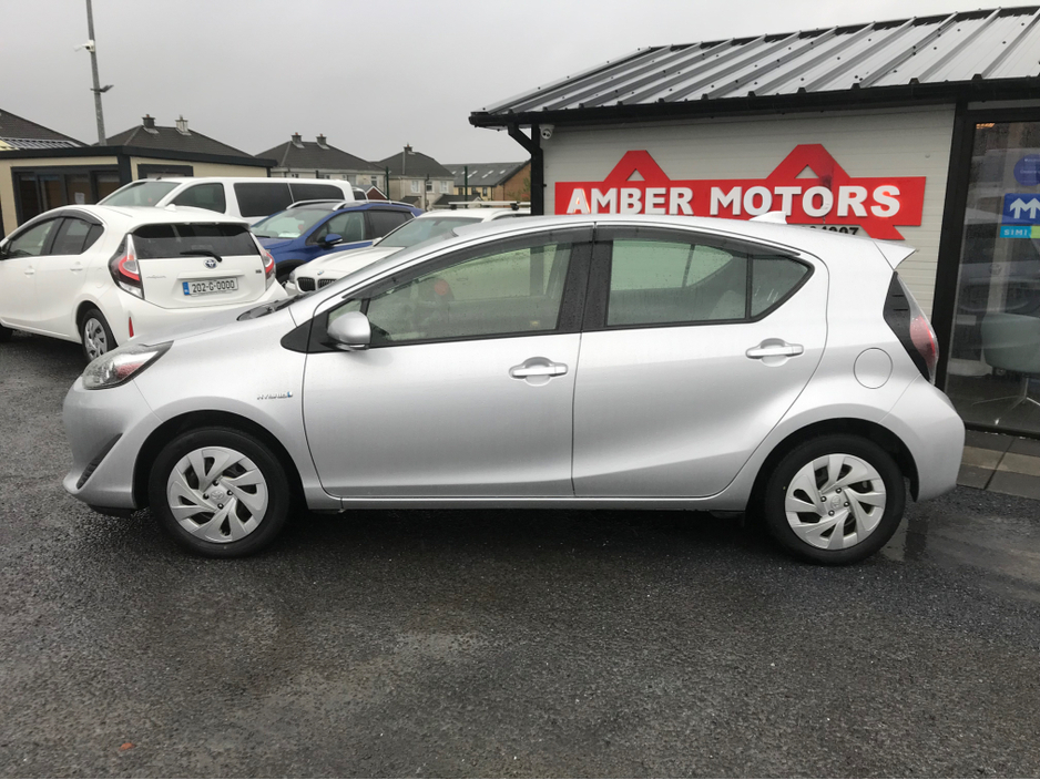 2020 Toyota Aqua AQUA 1.5 HYBRID €13,950