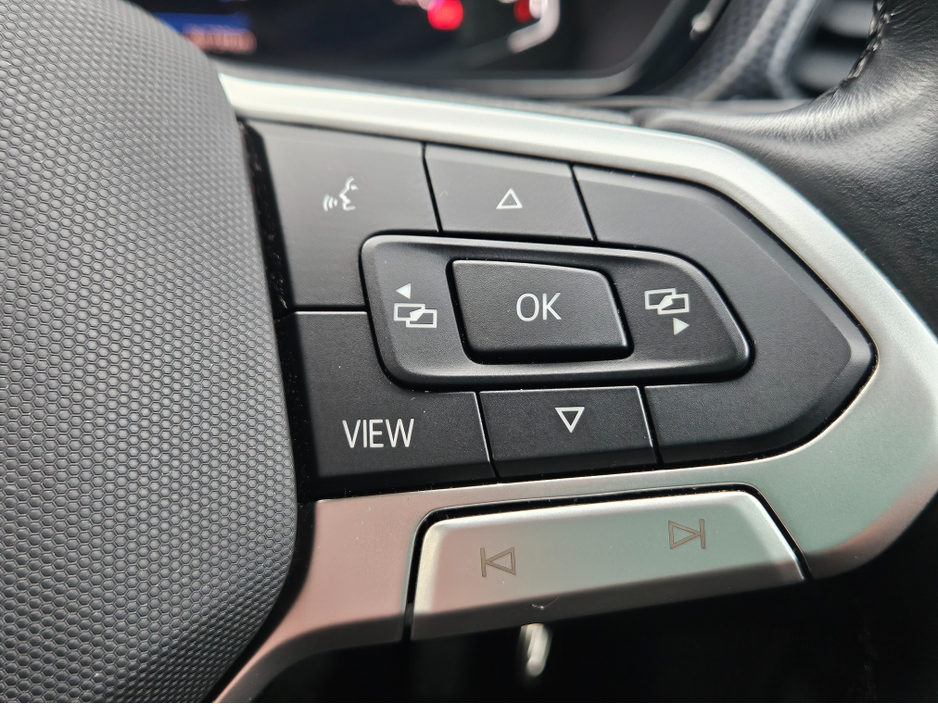 2023 Volkswagen T-Cross LIFE 1.0 TSI D7F 110HP €23,950