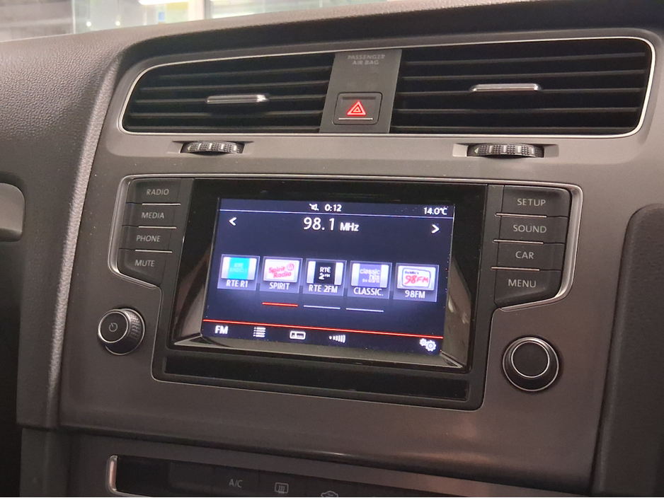 2014 Volkswagen Golf **AUTO - LOW KLMS** €11,888