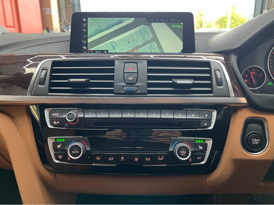 2018 BMW 3 Series €23950 BMW 330E LUXURY iPERFORMANCE 2.0 AUTOMATIC / CRUISE CONTROL / REVERSE CAMERA & PARKING SENSORS / ELECTRIC MEMORY & HEATED SEATS €23,950