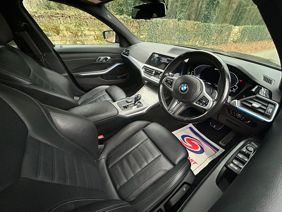 2021 BMW 3 Series  €28,850