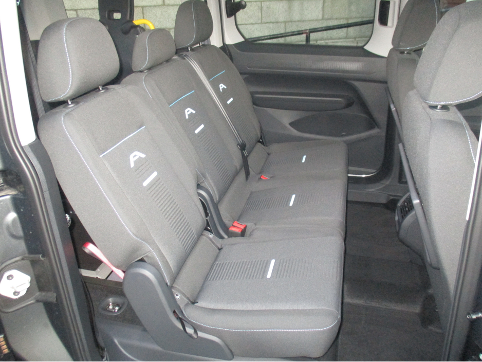 2026 Ford Tourneo Connect PLUG IN HYBRID WHEELCHAIR TAXI €68,000