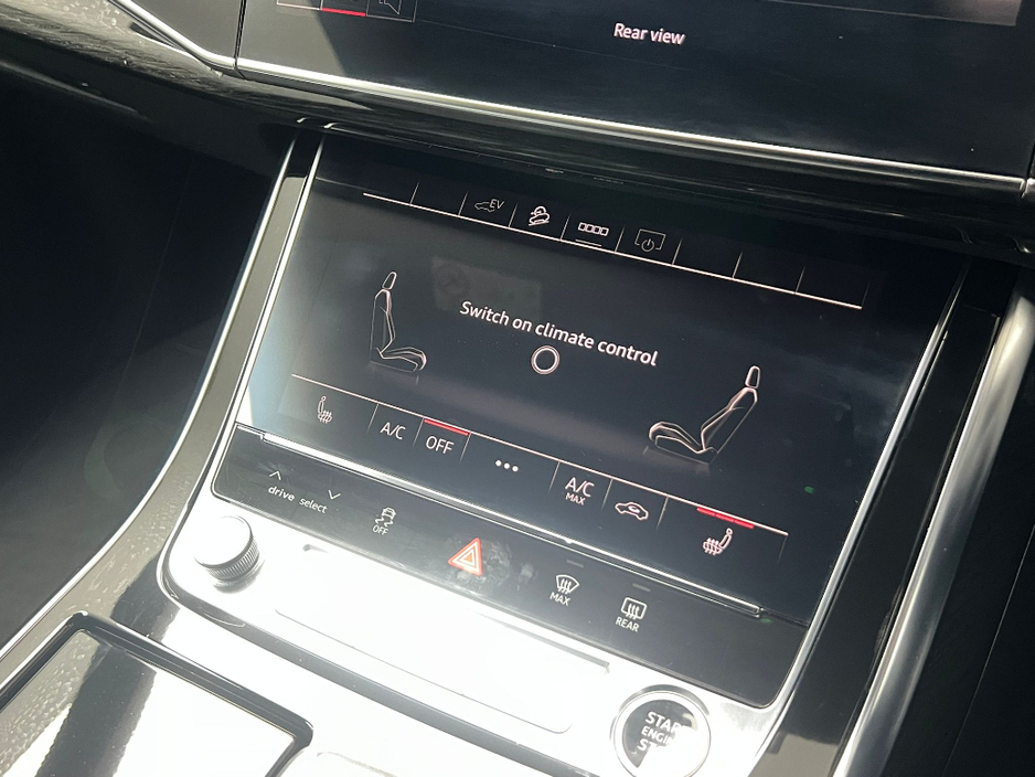 2023 Audi Q8 55 TFSI E S LINE BLACK ED 381HP QUATTRO €75,990