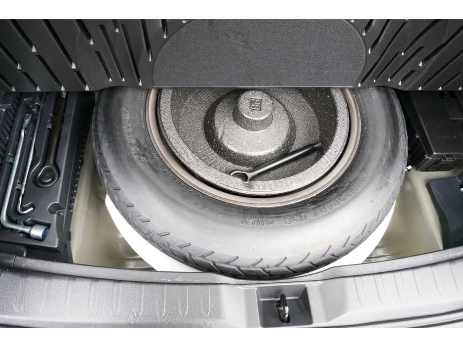 2023 Toyota Rav4 ACROSS 2.5 E FOUR 302PS PHEV €38,750