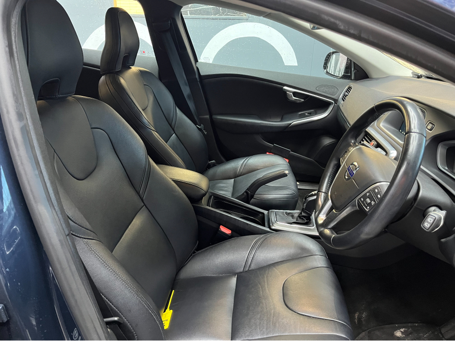 2015 Volvo V40 €11950 2015 VOLVO V40 T4 SE 1.6 AUTOMATIC / CRUISE CONTROL / REVERSE CAMERA / ELECTRIC MEMORY & HEATED SEATS €11,950