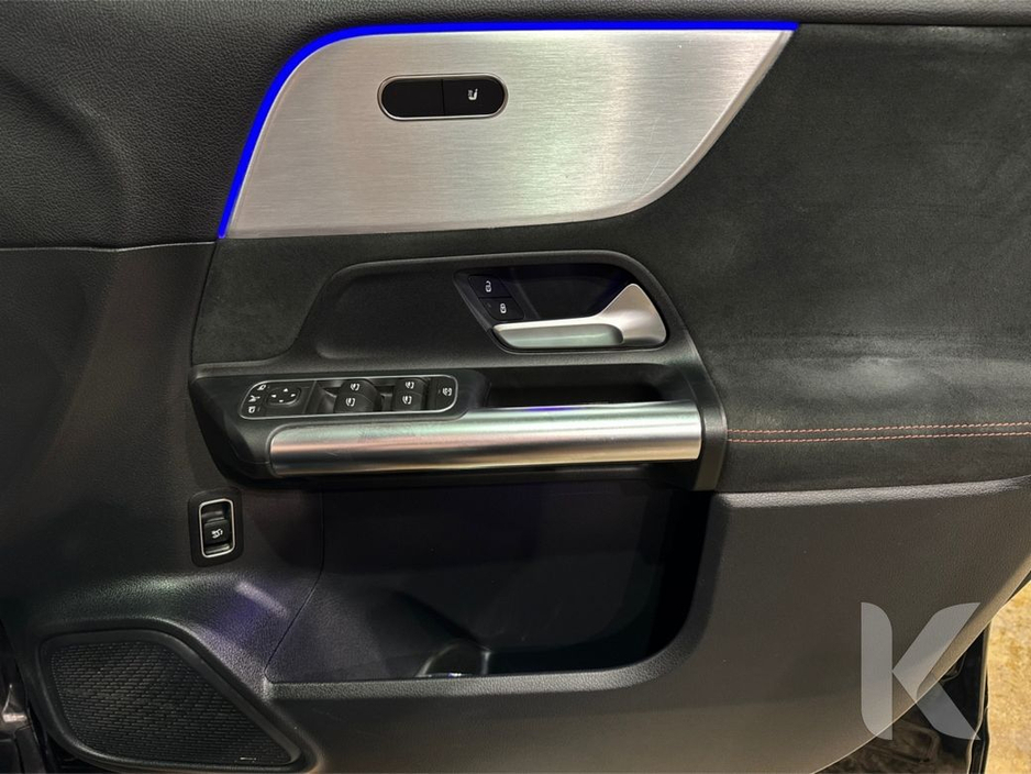 2022 Mercedes-Benz EQA EQA 250 AMG LINE - HEATED SEATS - REVERSE CAMERA - AMBIENT LIGHTING - ELECTRIC TAILGATE €28,950