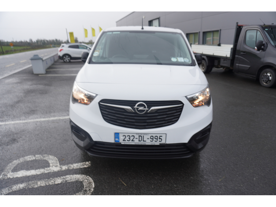 2023 Opel Combo KOMF L1H1-1.5 100PS D 3DR