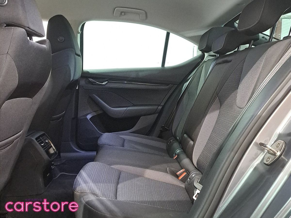 2024 Skoda Octavia OCTAVIA AMB 2.0TDI 115HP €30,880