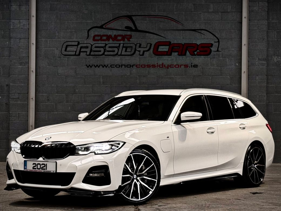 2021 BMW 3 Series 330E M-SPORT // 12 MONTH WARRANTY // SAME DAY FINANCE // FULLY KITTED €25,950