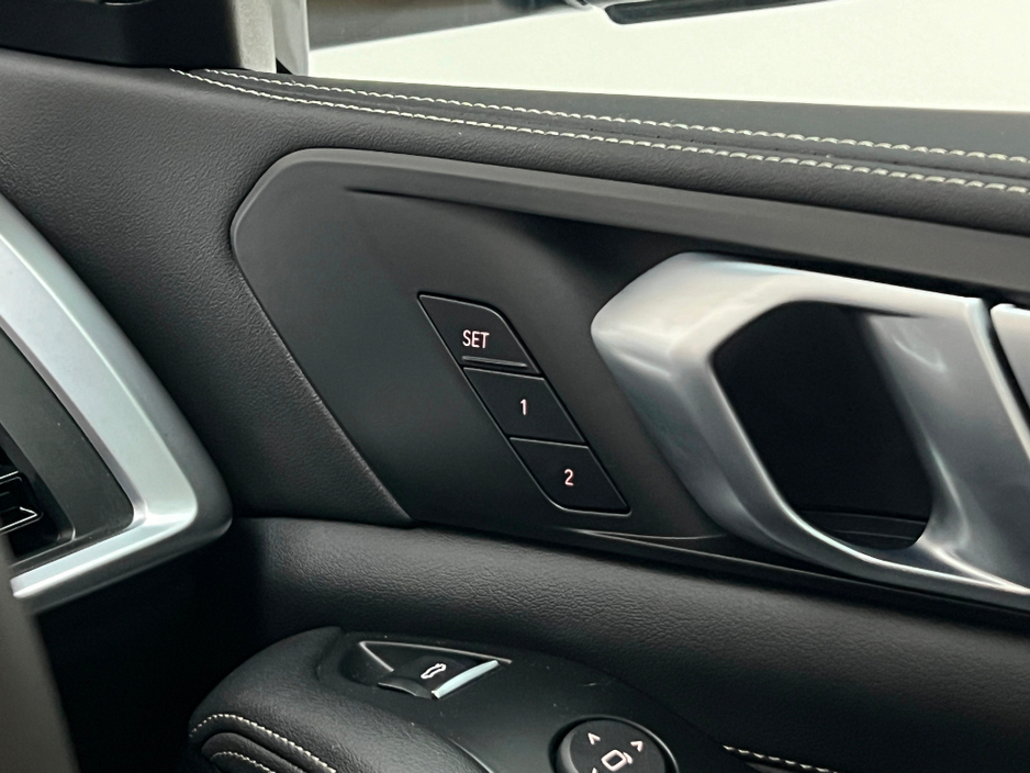 2025 BMW X5 50E M SPORT XDRIVE *PAN ROOF* €102,990