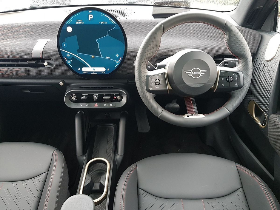 2025 MINI Hatch E Sport Level 2 €29,995