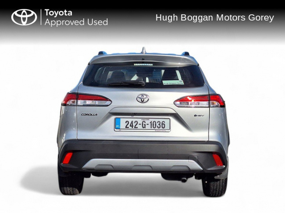 2024 Toyota Corolla Cross CROSS 1.8 LUNA €37,950