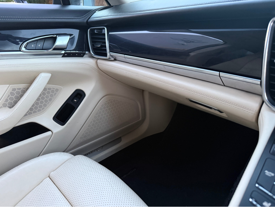 2014 Porsche Panamera PORSCHE PANAMERA 3.0 V6 FACELIFT 300BHP TURBO LOOK,SUNROOF ,HEATED SEATS ,REVERSE CAMERAS,SAT NAV ,PREMIUM TURBO LEATHER (rare) €29,840