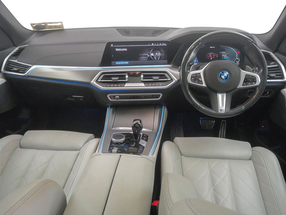 2023 BMW X5 xDrive45e M Sport €76,900