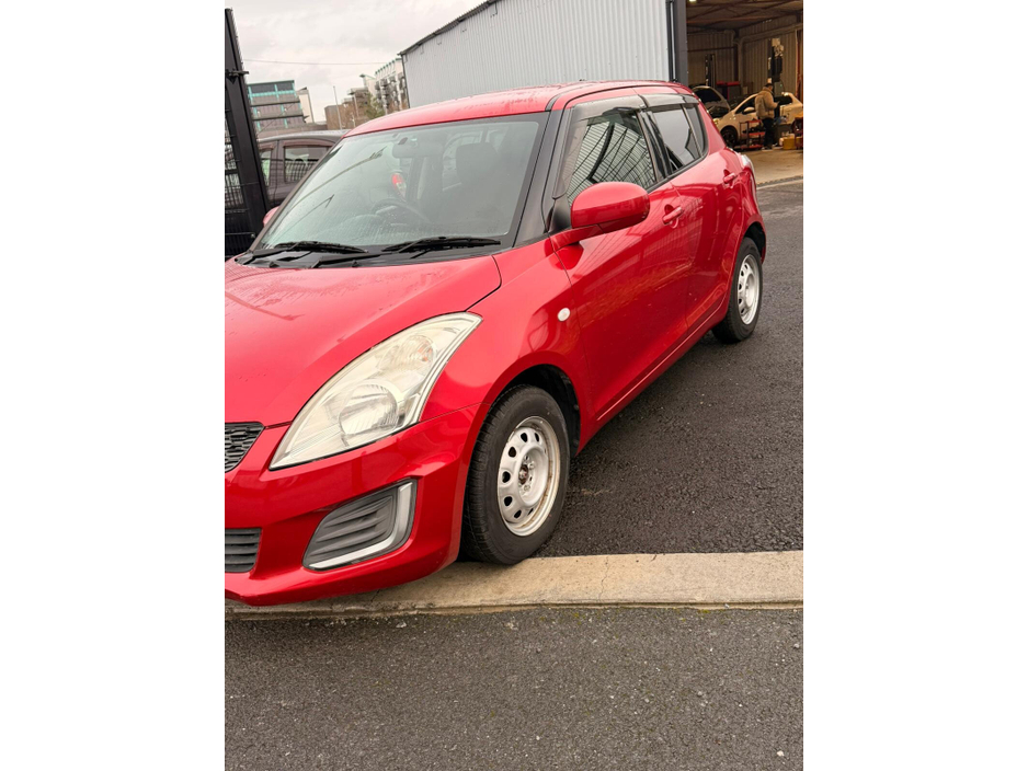 2015 Suzuki Swift  €9,000