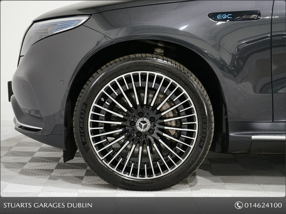 2023 Mercedes-Benz EQC EQC 400 AMG LINE: SELENITE GREY METALLIC WITH BLACK LEATHER, SUNROOF, 21” DIAMOND CUT TURBINE ALLOYS, SIDE RUNNING BOARDS, KEYLESS ENTRY €44,945