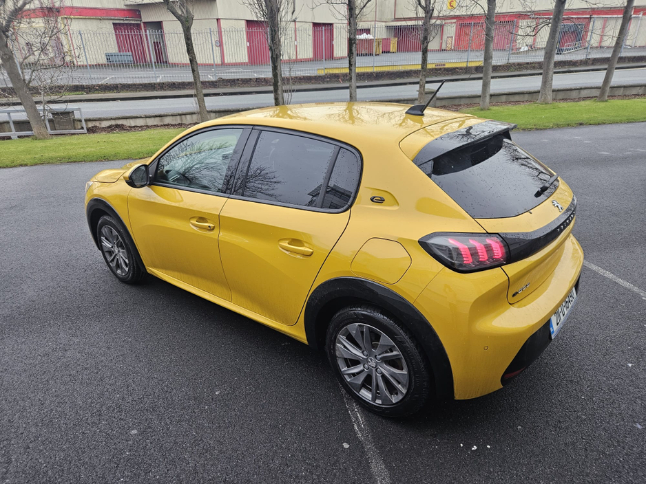 2021 Peugeot 208 ALLURE 50KW - 136 - AUTO - 120TAX - APPLE PLAY €15,950
