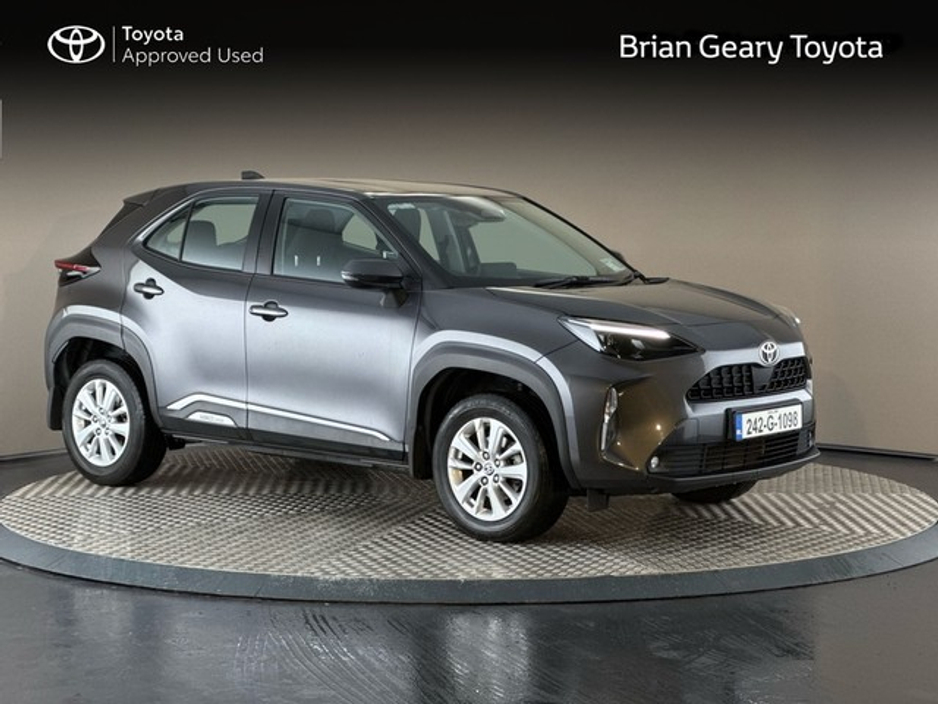 2024 Toyota Yaris Cross HYBRID LUNA €27,950