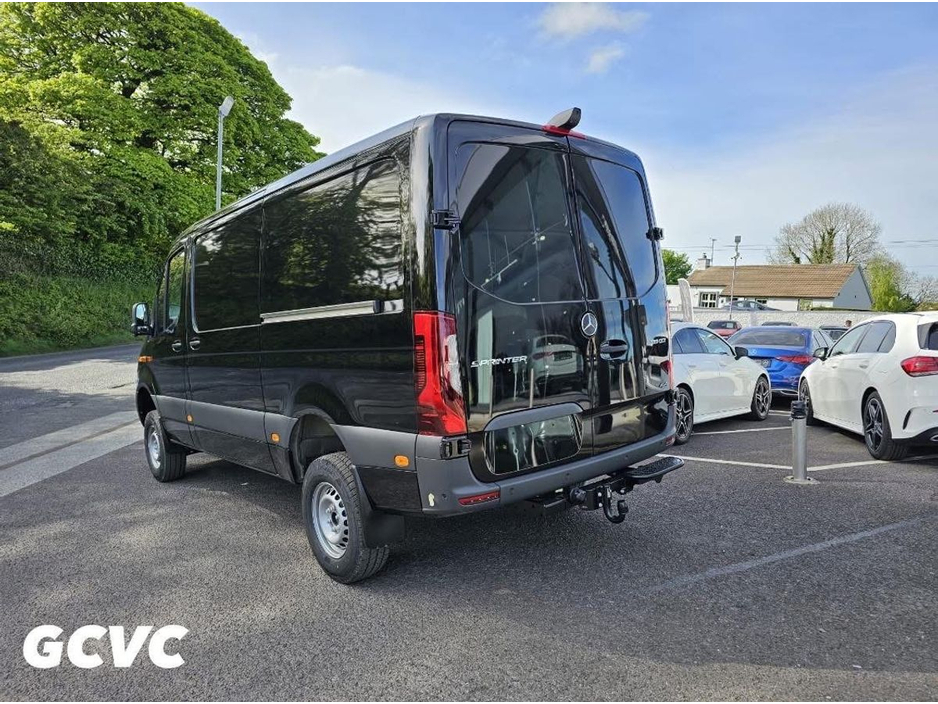 2026 Mercedes-Benz Sprinter 319 MWB LOW ROOF 4X4 SELECT AUTO