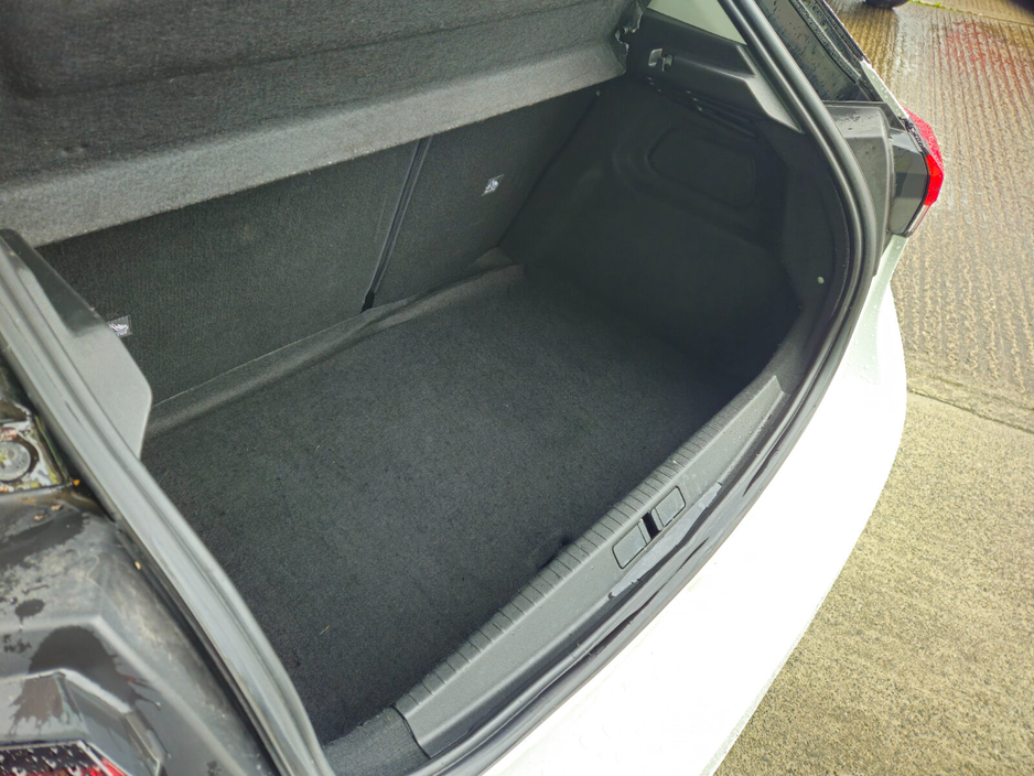 2022 Opel Corsa Elite 1.2i (100PS) S/S 6 Speed €16,950