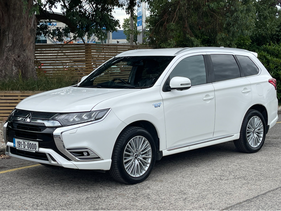 2019 Mitsubishi Outlander 4H PHEV CVT...FINANCE AVAILABLE...WARRANTY INCLUDED €17,900