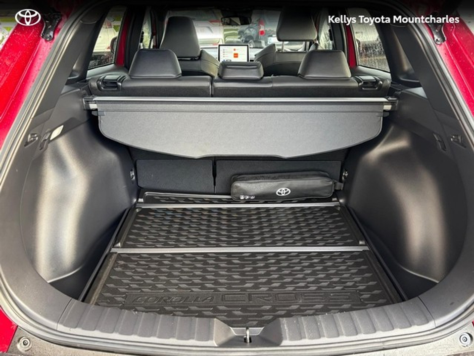 2025 Toyota Corolla Cross COROLLA CROSS 1.8 SOL €42,500