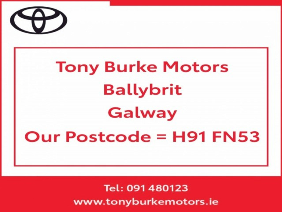 2024 Toyota Yaris Cross - LunaSport - BiTone - 1.5 Hybrid - Automatic - 1 Free Service @ 45,000 kms - EUR 180 Tax // Remote Central Locking // Front Electric Windows // Rear Electric Windows // Electric Mirrors // Heated Mir €29,799