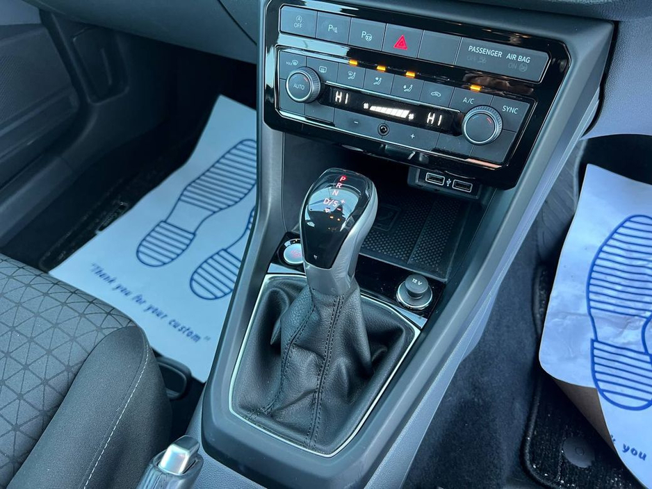 2020 Volkswagen T-Cross 1.0 TSI 1ST EDITION PLUS// HIGH SPEC DIAMOND CUT ALLOYS // REVERSE CAMERA // APPLE CARPLAY/ANDROID AUTO €21,750