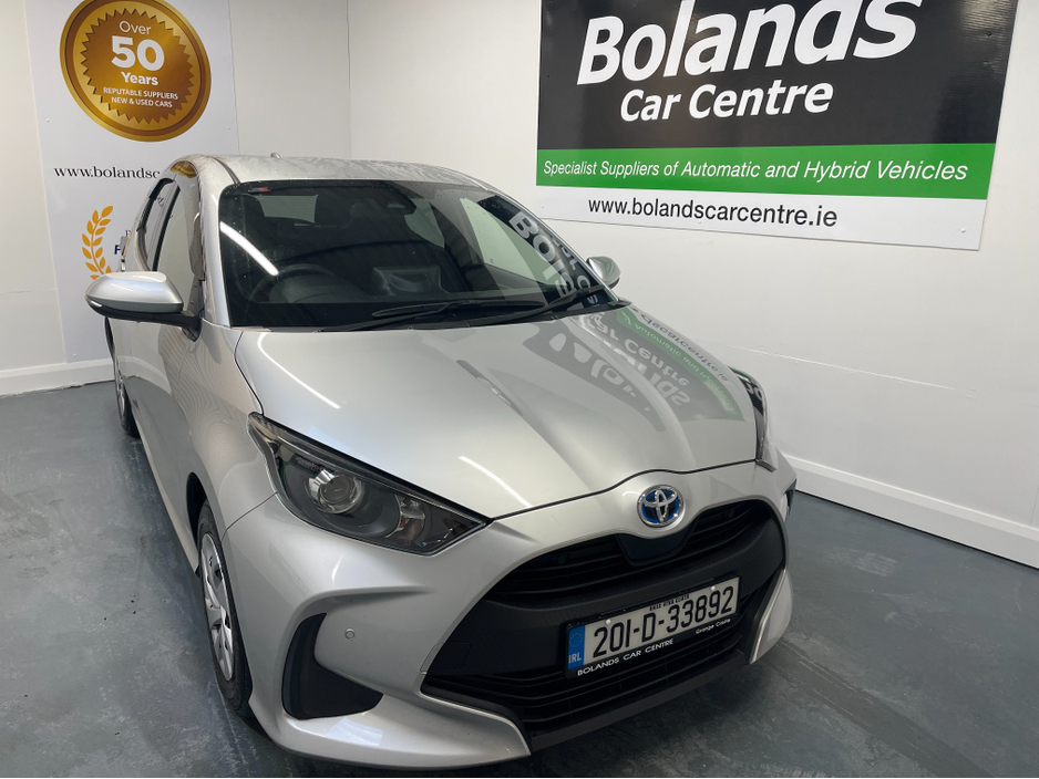 2020 Toyota Yaris (Low Kms) HYBRID 1.5 AUTOMATIC 5DR MODEL  www.bolandscarcentre.ie €15,900