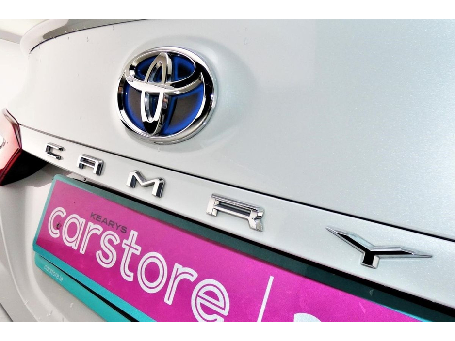 2021 Toyota Camry 2.5 HYBRID *REVERSE CAM*PEARL PAINT*PARK SENSORS* €30,490