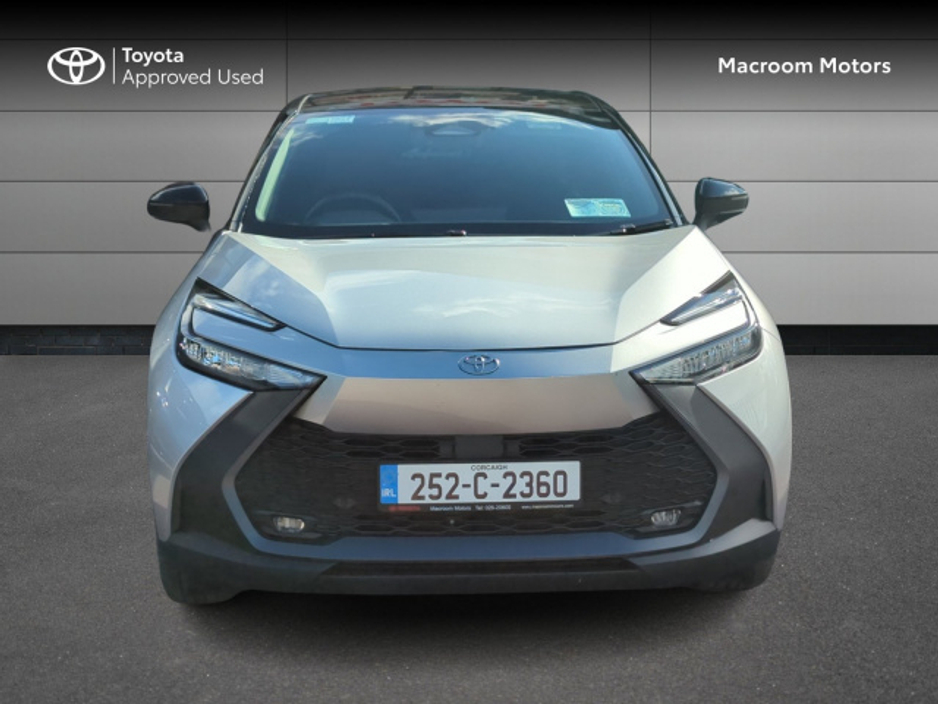 2025 Toyota C-HR FRESH SELECTION OF TRADE-INS C-HR SPORT + €43,000