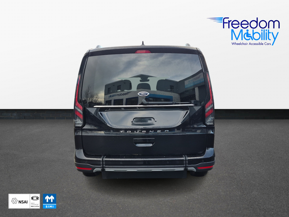 2026 Ford Tourneo Connect Active Lowered Floor Wheelchair Access