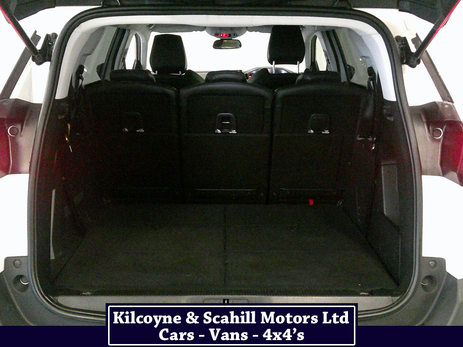 2020 Peugeot 5008 ALLURE BLUEHDI S/S A €27,950