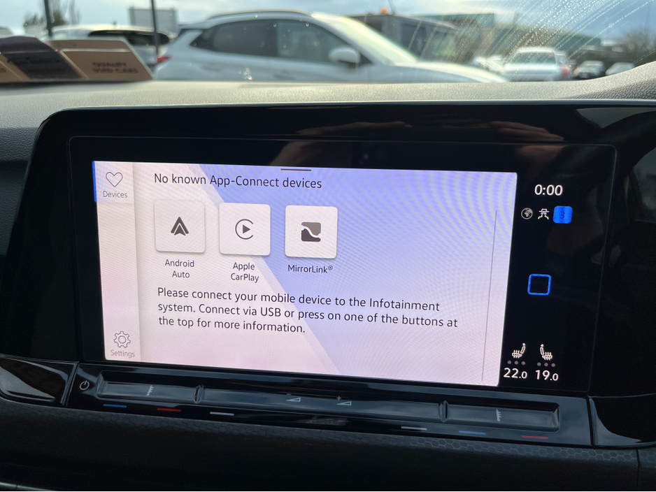 2022 Volkswagen Golf GTI AUTOMATIC 2.0 PETROL //LOW MILES//HEATED SEATS AND STEERING WHEEL//HEAD UP DISPLAY//KEYLESS ENTRY// €39,950