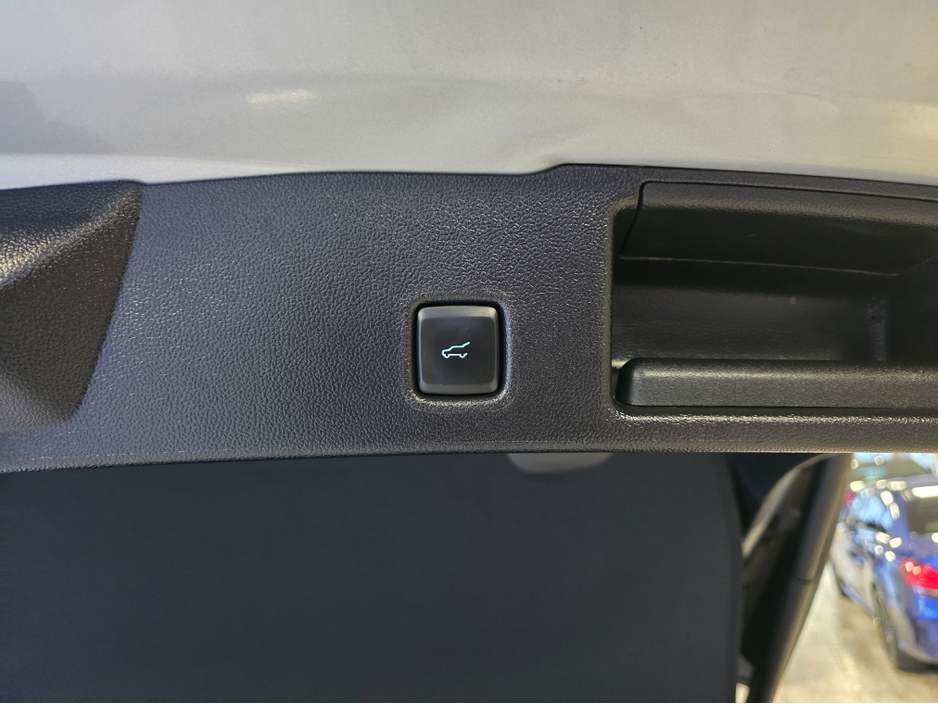 2025 Ford Kuga ST-LINE X PHEV PAN ROOF €42,900