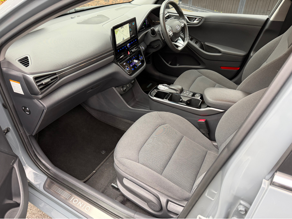 2022 Hyundai Ioniq PREMIUM EV//LOW MILEAGE//HYUNDAI SERVICE HISTORY//SIMI AND AA DEALER €15,900