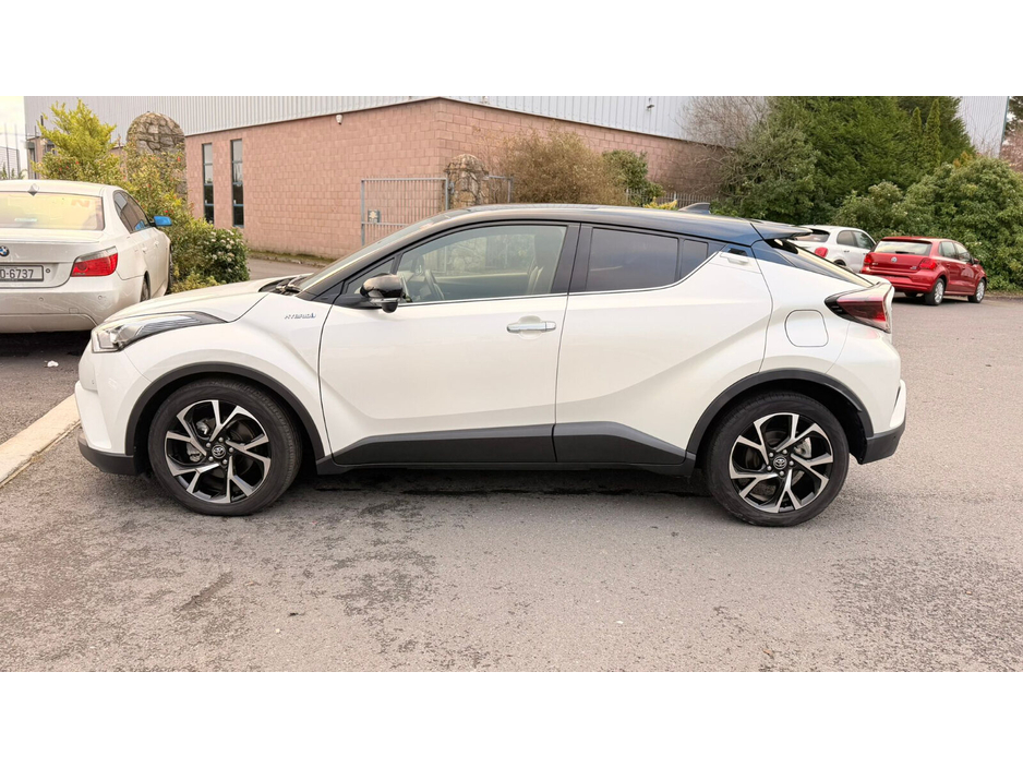 2018 Toyota C-HR 1.8 HYBRID SPORT €21,499