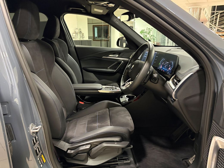 2025 BMW X1 25e M-SPORT PRO X-DRIVE=ONLY 8000 MILES//HUGE SPEC//AS NEW=BMW WARRANTY UNTIL 02/2028=TAILORED FINANCE PACKAGES INCL PCP AVAILABLE=TRADE IN'S WELCOME €52,995