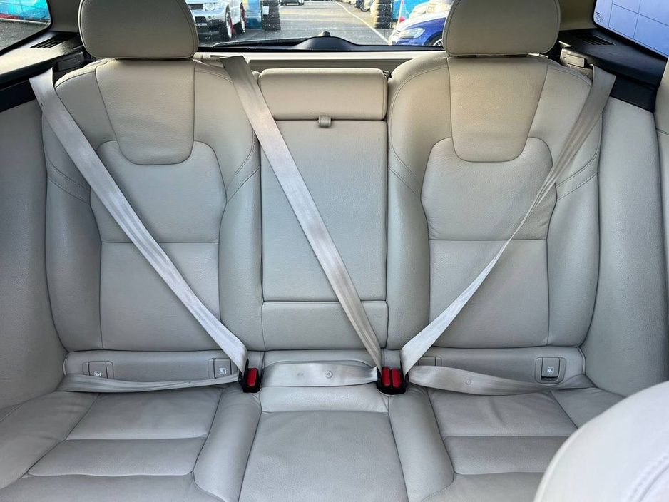 2023 Volvo XC60 T6 PLUS DARK AWD 2.0 HYBRID * HIGH SPEC * // PANORAMIC SUNROOF // LEATHER HEATED SEATS // 360 PARKING CAMERAS €39,950