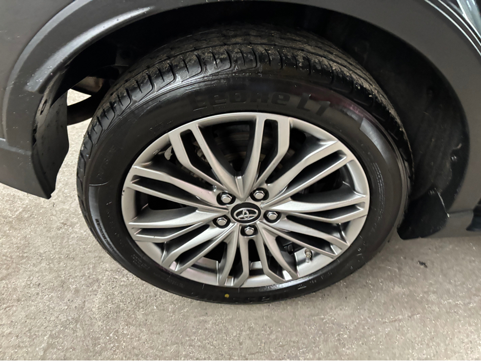 2023 Toyota C-HR HYBRID SOL 4DR AUTO €25,499