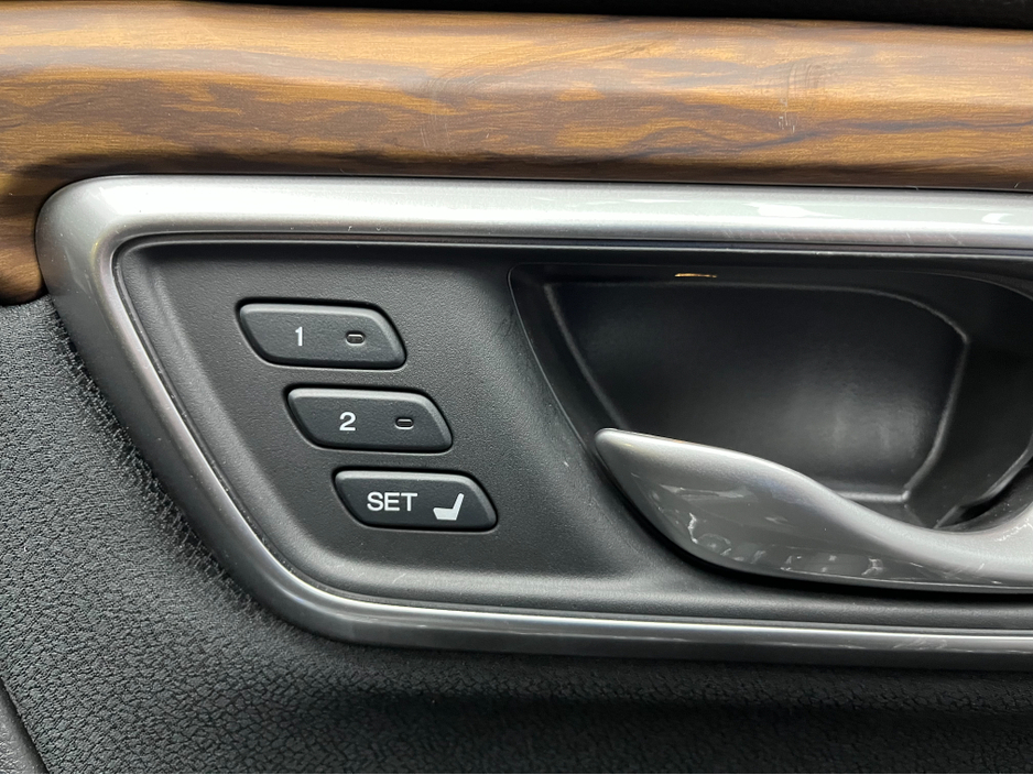 2019 Honda CR-V €27950! 2019 HONDA CR-V EX 2.0 AUTOMATIC / CRUISE CONTROL / REVERSE CAMERA / ELECTRIC MEMORY & HEATED SEATS / €27,950