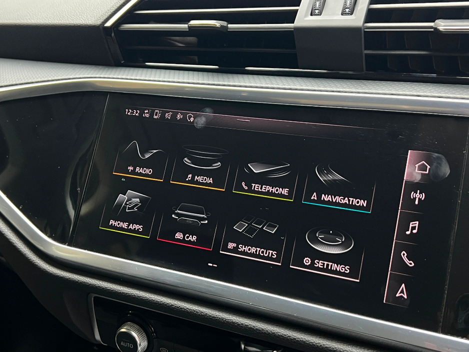 2020 Audi Q3 SE 35 TDI 150HP AUTO €23,990