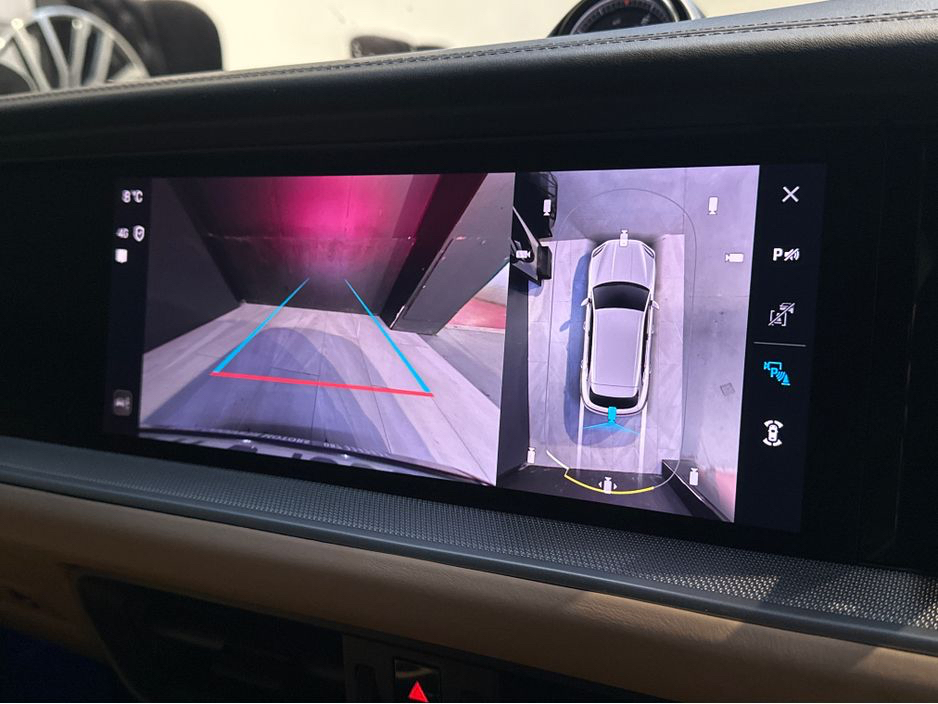 2024 Porsche Cayenne 3.0 V6 E-HYBRID MEGA  SPEC €109,950