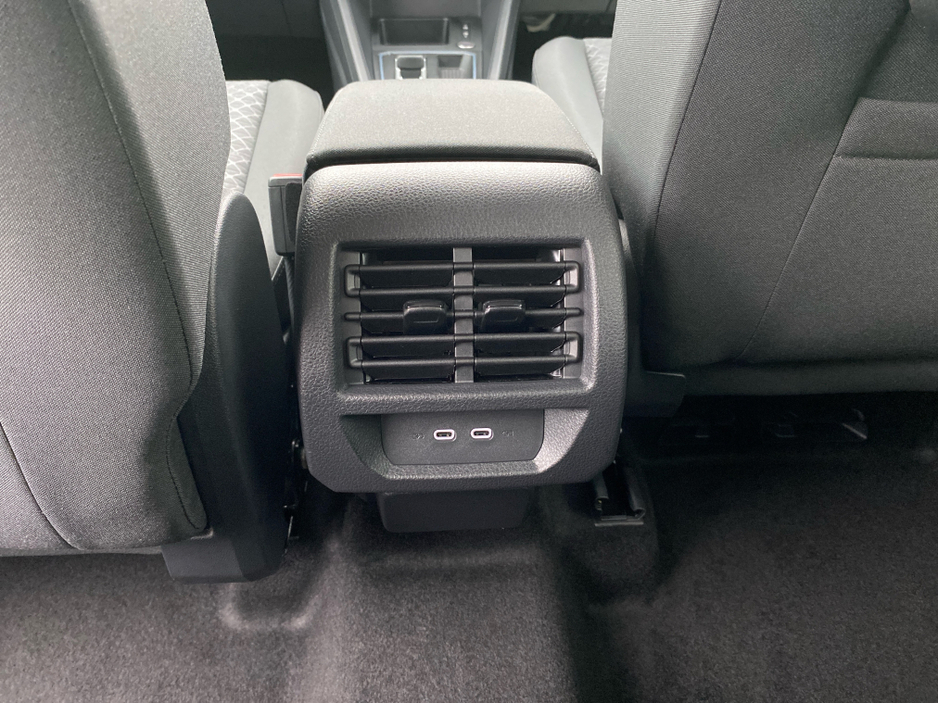 2026 Ford Tourneo Connect Tourneo Connect  LWB Titanium PHEV 150 BHP Automatic €54,500