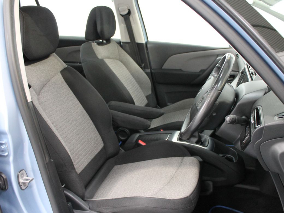 2015 Citroen C4 Picasso Grand C4picasso 1.6e-hdi (115) Selection €8,999