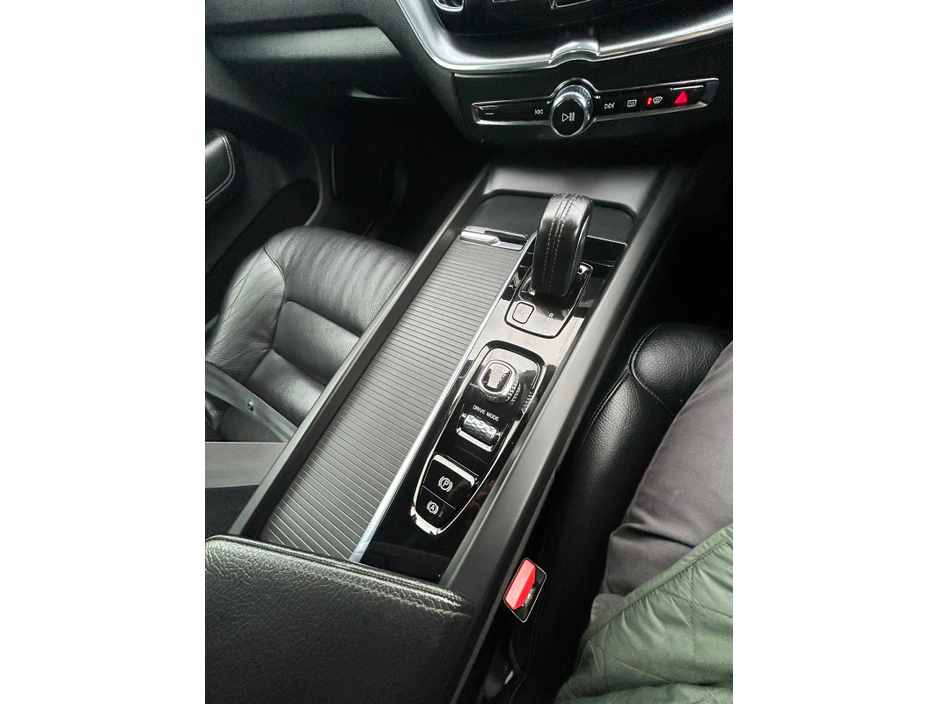 2020 Volvo XC60  €28,850