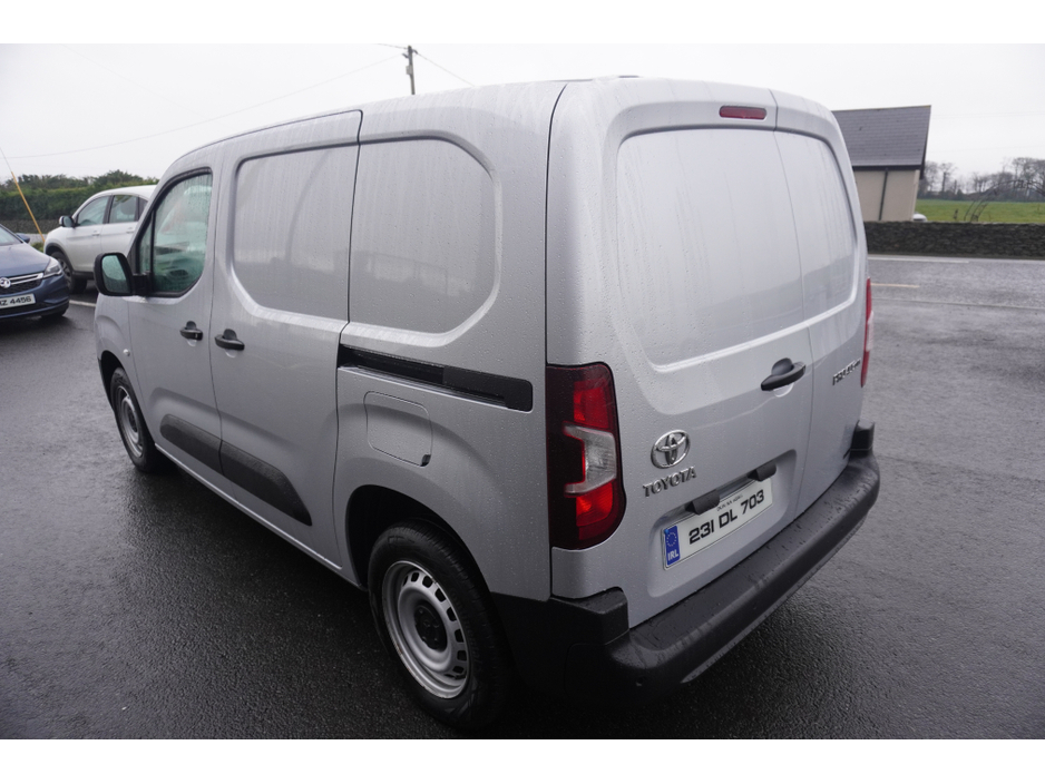 2023 Toyota Proace CITY 1.5 GX SWB 650KG 3